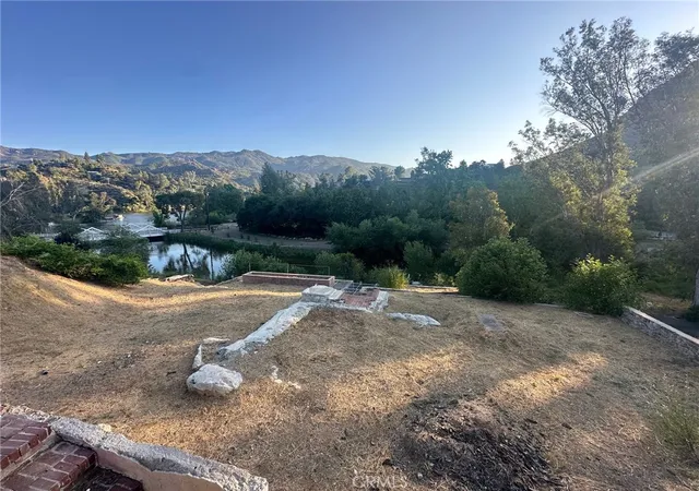 Homes for sale in Agoura Hills, CA | 2370 Laguna Circle Dr, Agoura Hills, CA 91301 | MLS# SR25113276
