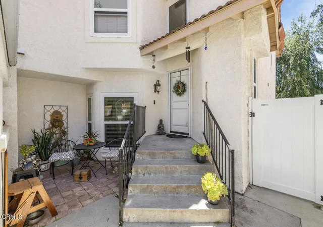 Photo 3 of Sale Pending at 4733 Penrose Ave, Moorpark, CA 93021 | MLS# V1-30078 | Listing updated on 2026-06-04