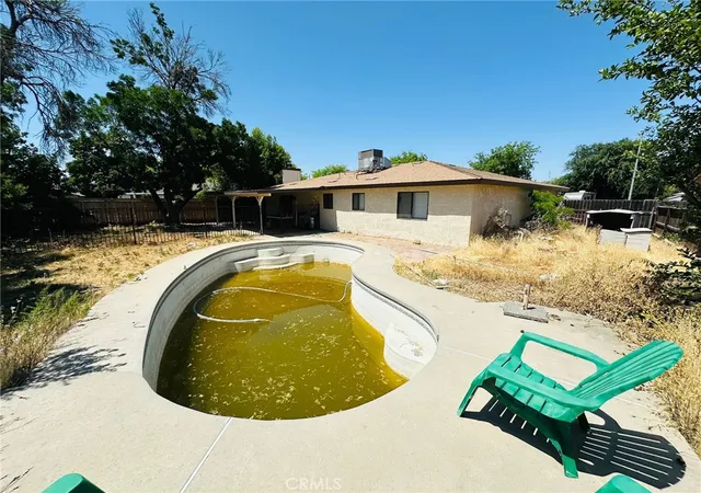 16th image of 4531 W Malibu Ave, Fresno, CA 93722 | MLS# MD25113550