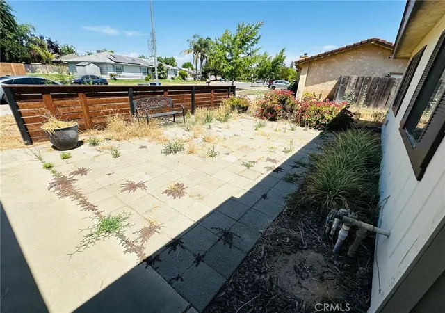 3rd image of 4531 W Malibu Ave, Fresno, CA 93722 | MLS# MD25113550