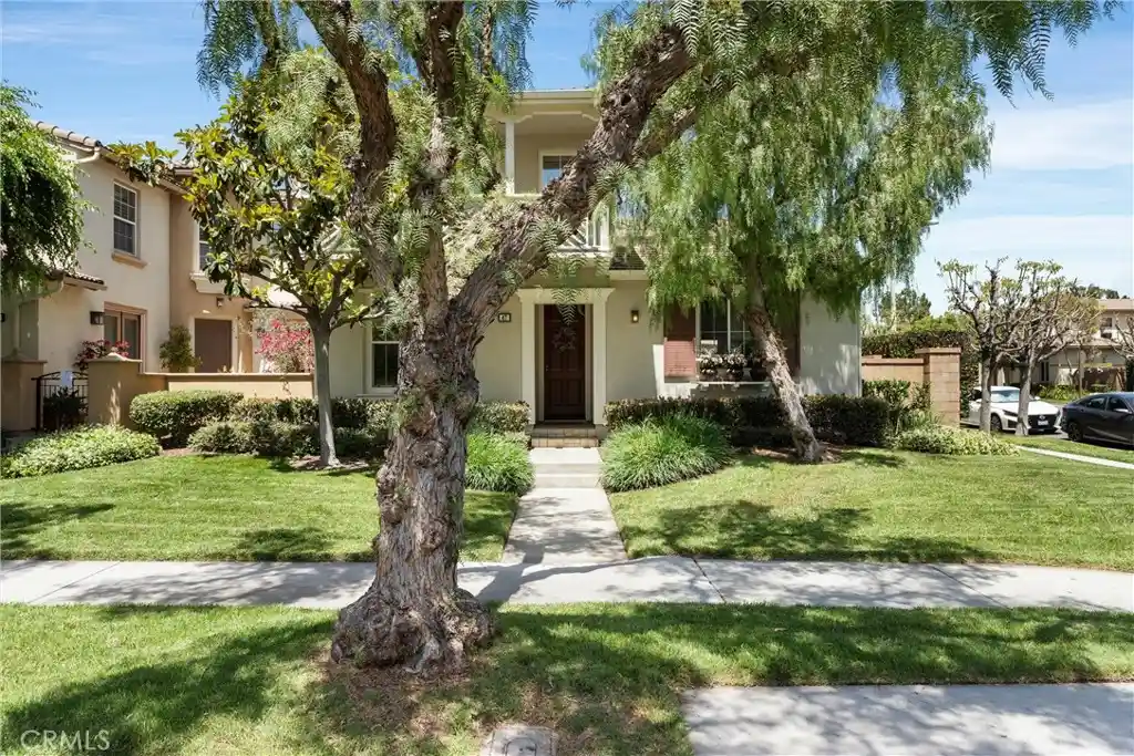 Listing Photo 2 - Condo for sale in 47 Robinson Dr located at 47 Robinson Dr, Irvine, CA 92602 - Unit 47 Robinson Dr