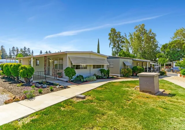 4th image of 2097 Dalis Dr #79, Concord, CA 94520 | MLS# ML82008006