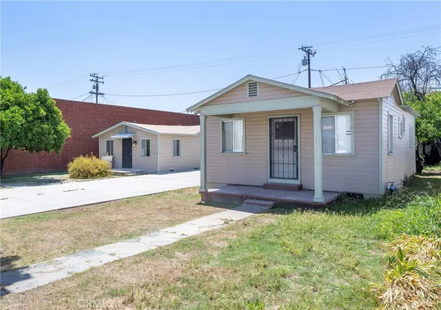 Photo 1 of Sale Pending at 1123 S Mcdonnell Ave, Los Angeles, CA 90022 | MLS# PW25114891 | Listing updated on 2026-09-26