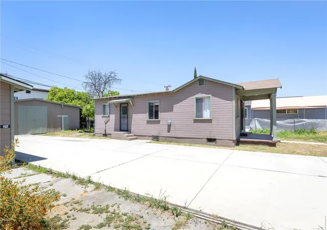 Photo 2 of Sale Pending at 1123 S Mcdonnell Ave, Los Angeles, CA 90022 | MLS# PW25114891 | Listing updated on 2026-09-26
