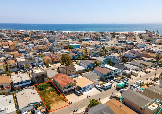 1st image of 316 Santa Monica Dr, Oxnard, CA 93035 | MLS# V1-30117