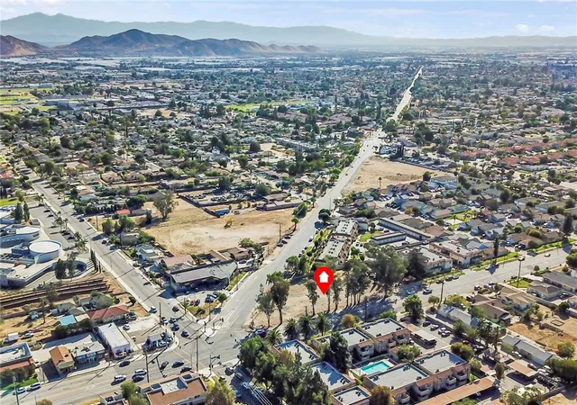 Photo 4 of Land for sale at 8916 Fontana Ave, Fontana, CA 92335 | MLS# WS25116694 | Listing updated on 2026-05-19