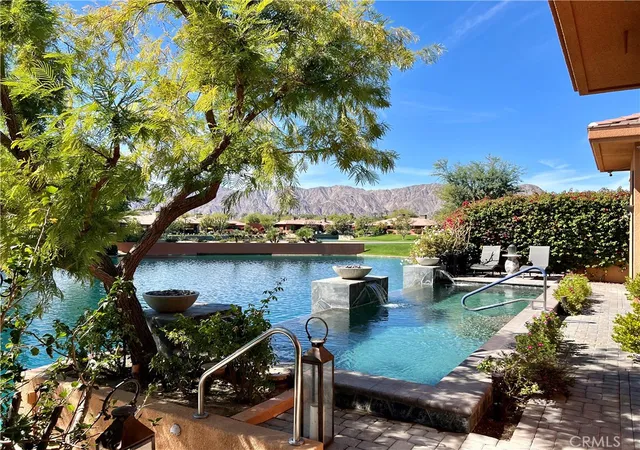 3rd image of 50135 Camino Privado, La Quinta, CA 92253 | MLS# NP25116451