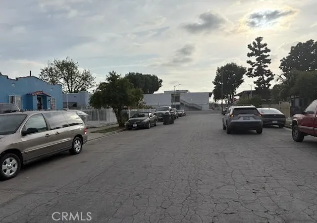 Photo 2 of Sale Pending at 1413 E 77th Street, Los Angeles, CA 90001 | MLS# DW25118413 | Listing updated on 2026-09-24