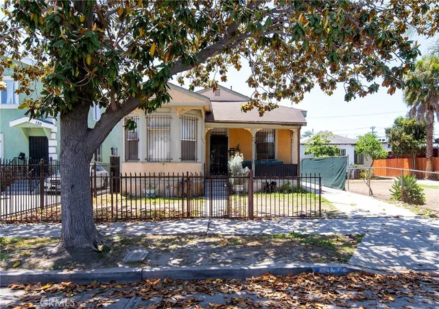 Photo 1 of Single family home for sale at 126 E 95th St, Los Angeles, CA 90003 | MLS# DW25118774 | Listing updated on 2026-05-15