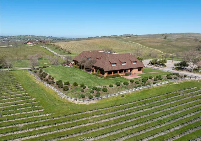 Homes for sale in Paso Robles, CA | 5010 Gate 4 Rd, Paso Robles, CA 93446 | MLS# SC25117762