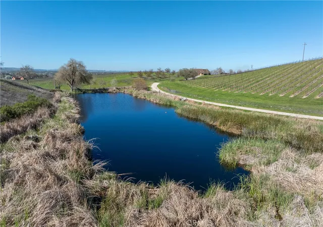 Homes for sale in Paso Robles, CA | 5010 Gate 4 Rd, Paso Robles, CA 93446 | MLS# SC25117762