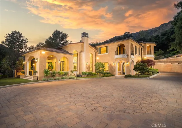 Homes for sale in Glendora, CA | 1051 Oak Canyon Ln, Glendora, CA 91741 | MLS# CV25118511