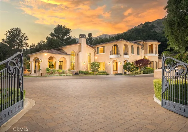 Homes for sale in Glendora, CA | 1051 Oak Canyon Ln, Glendora, CA 91741 | MLS# CV25118511