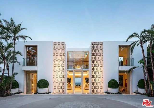 Photo 1 of Mansion for sale at 1500 Gilcrest Dr, Beverly Hills, CA 90210 | MLS# 25545227 | Listing updated on 2026-06-03