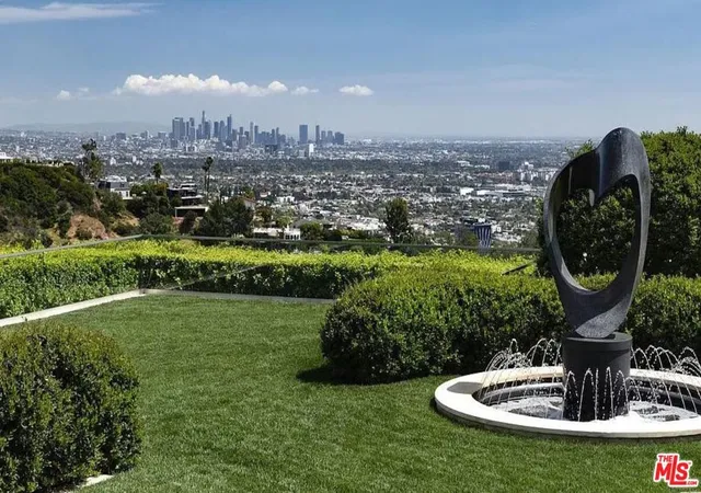 Photo 3 of Mansion for sale at 1500 Gilcrest Dr, Beverly Hills, CA 90210 | MLS# 25545227 | Listing updated on 2026-06-03