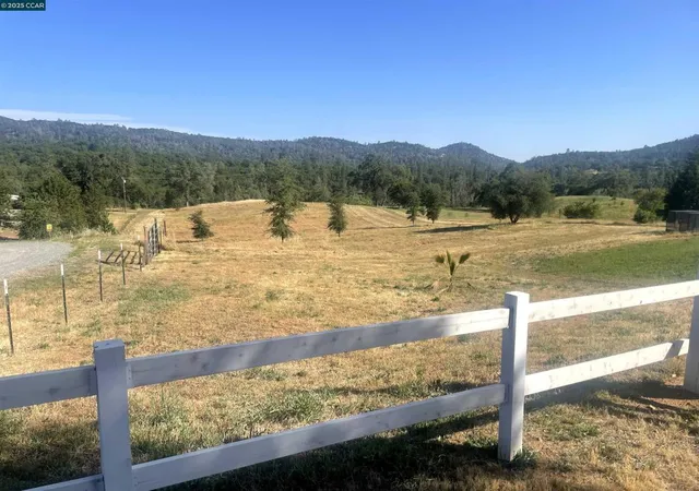3rd image of 16 Paul Pl, Bangor, CA 95914 | MLS# 41099600