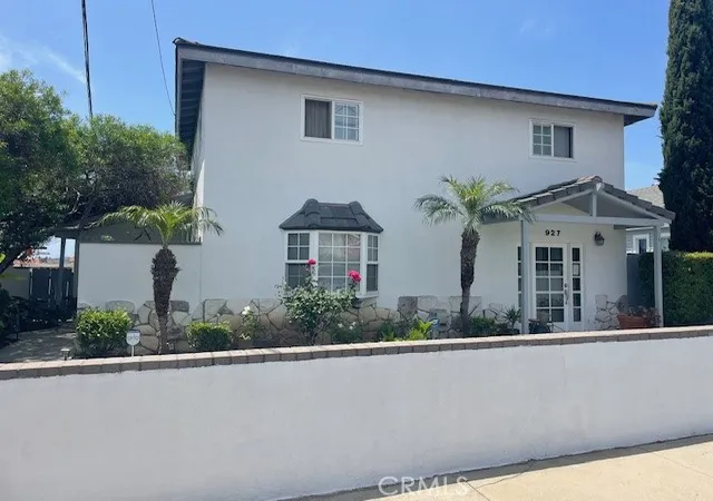 1st image of 927 W 6th St, San Pedro, CA 90731 | MLS# CV25121653