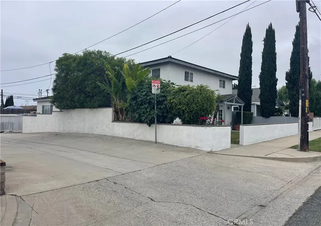 4th image of 927 W 6Th St, San Pedro, CA 90731 | MLS# CV25121653