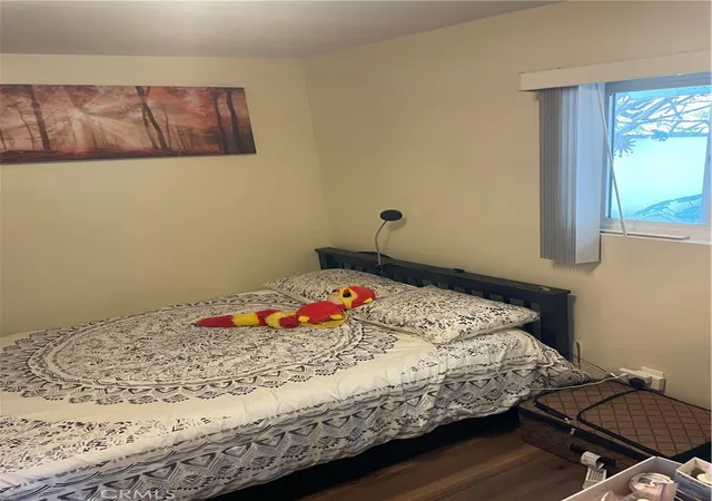 5th image of 927 W 6Th St, San Pedro, CA 90731 | MLS# CV25121653