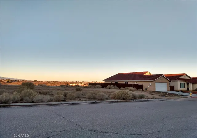 3rd image of 13430 Jubilee Pl, Victorville, CA 92395 | MLS# TR25121732