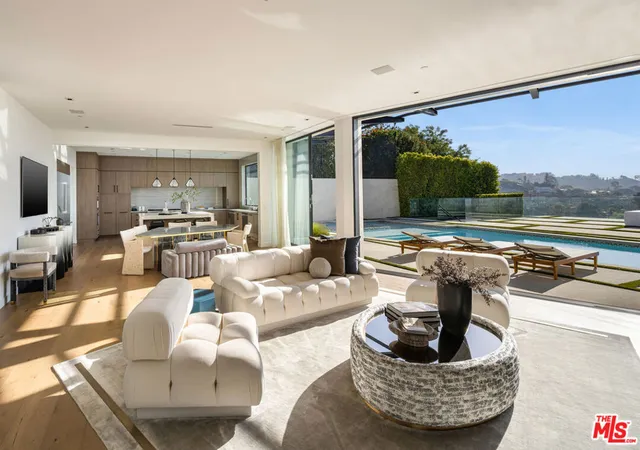 4th image of 816 Glenmere Way, Los Angeles, CA 90049 | MLS# 25544437