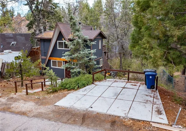 3rd image of 1144 Sheephorn Rd, Big Bear Lake, CA 92315 | MLS# IV25107864