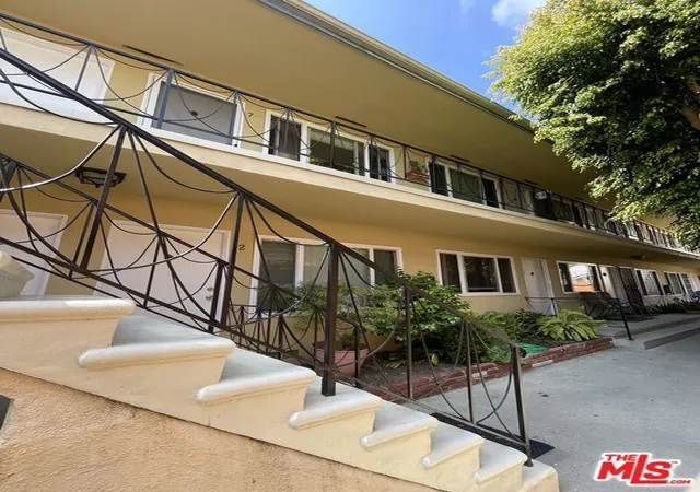 Homes for sale in Santa Monica, CA | 1307 15Th St, Santa Monica, CA 90404 | MLS# 25547121