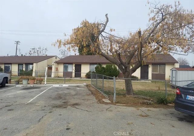 3rd image of 710 N Chester Ave, Bakersfield, CA 93308 | MLS# DW25123838