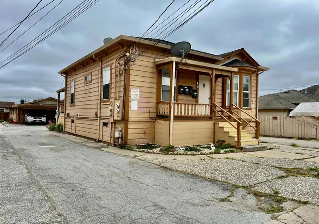 Homes for sale in Watsonville, CA | 128 Maple Ave, Watsonville, CA 95076 | MLS# ML82009619