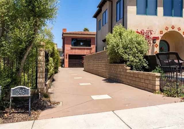 2nd image of 245 Driftwood St, Morro Bay, CA 93442 | MLS# NS25124701