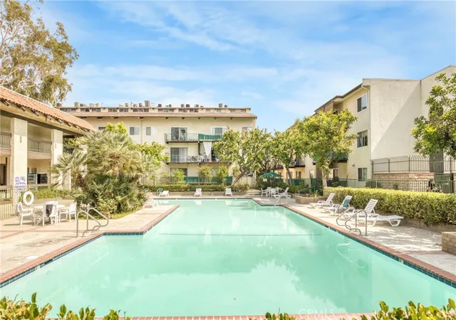 Homes for sale in Encino, CA | 5460 White Oak Ave #F105, Encino, CA 91316 | MLS# SR25126133