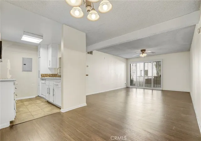 3rd image of 5460 White Oak Ave #F105, Encino, CA 91316 | MLS# SR25126133