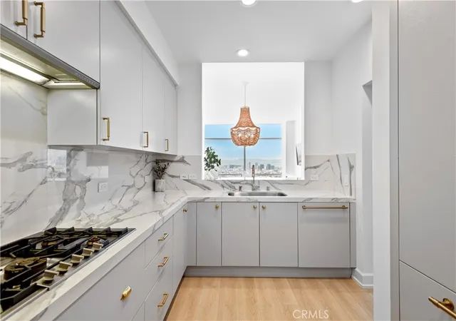 4th image of 900 W Olympic Blvd #34F, Los Angeles, CA 90015 | MLS# SR25125401