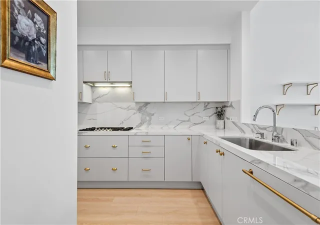 5th image of 900 W Olympic Blvd #34F, Los Angeles, CA 90015 | MLS# SR25125401