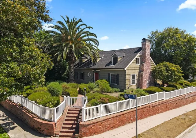 1st image of 15454 Sutton St, Sherman Oaks, CA 91403 | MLS# SR25126826