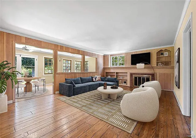 5th image of 15454 Sutton St, Sherman Oaks, CA 91403 | MLS# SR25126826