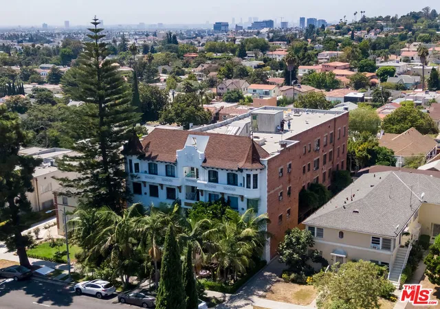 3rd image of 2041 N Vermont Ave, Los Angeles, CA 90027 | MLS# 25549363