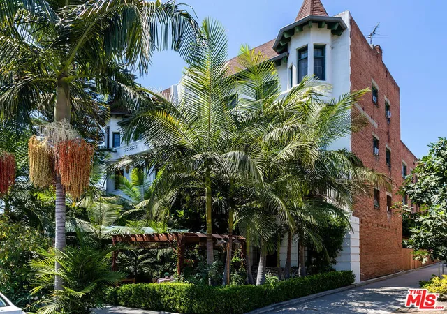 4th image of 2041 N Vermont Ave, Los Angeles, CA 90027 | MLS# 25549363