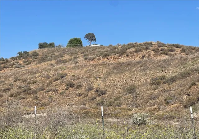 Photo 4 of Land for sale at 0 Chippewa Rd, Lake Elsinore, CA 92532 | MLS# PW25077195 | Listing updated on 2026-09-24