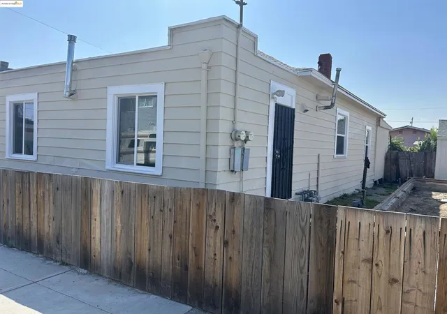 1st image of 2017 27th Ave, Oakland, CA 94601 | MLS# 41100629