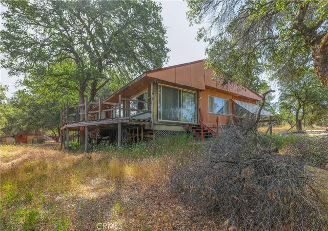 Photo 3 of Manufactured home for sale at 87 Shirley Ln, Oroville, CA 95966 | MLS# LC25129087 | Listing updated on 2026-06-26