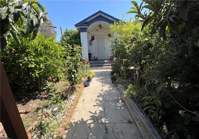 1st image of 1500 W 52nd, Los Angeles, CA 90062 | MLS# IV25128400