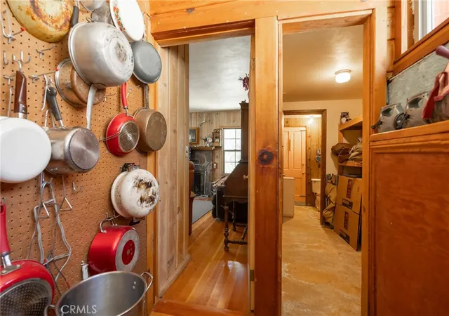 43rd image of 352 Big Bear Trl, Fawnskin, CA 92333 | MLS# IG25130831