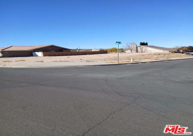 Photo 3 of Land for sale at 14020 N Topmast Dr, Helendale, CA 92342 | MLS# 25551371 | Listing updated on 2026-01-15