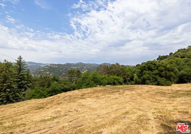 Homes for sale in Topanga, CA | 0 Colina Dr, Topanga, CA 90290 | MLS# 25551403