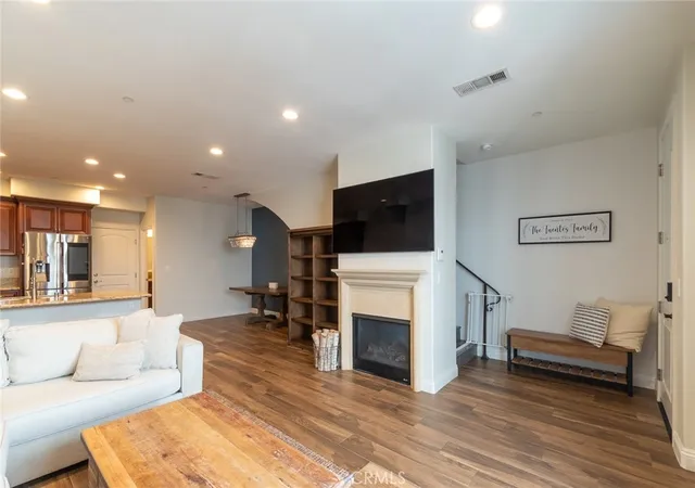 5th image of 7019 Passons Blvd, Pico Rivera, CA 90660 | MLS# CV25131664