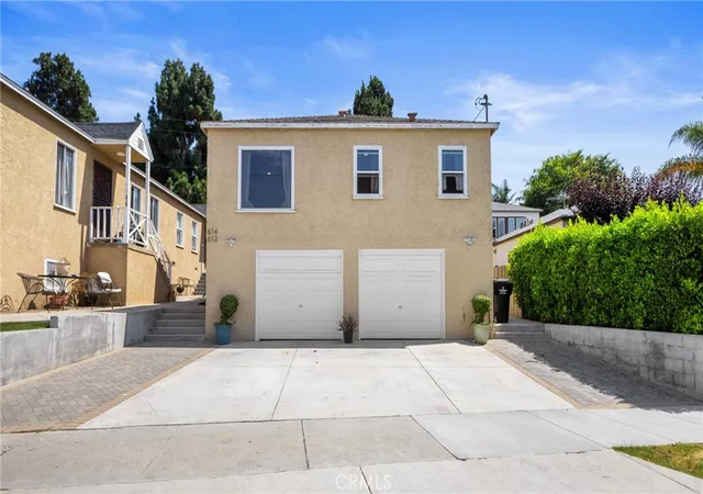 Photo 3 of Sale Pending at 612 E Fairview Blvd, Inglewood, CA 90302 | MLS# SW25133627 | Listing updated on 2026-10-07
