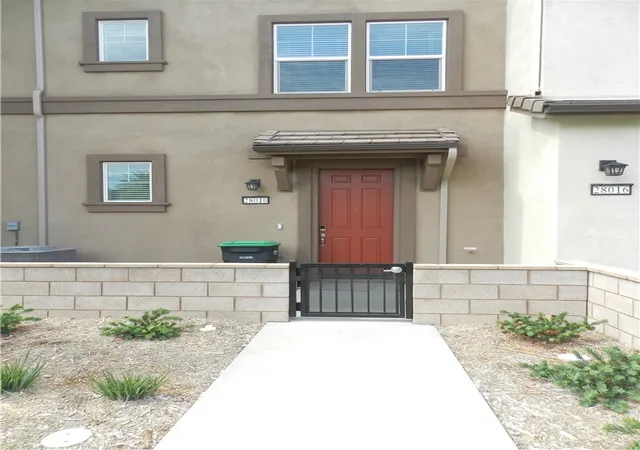 Townhouse for sale at 28010 Melrose Dr, Temecula, CA 92591 | MLS# TR25134136