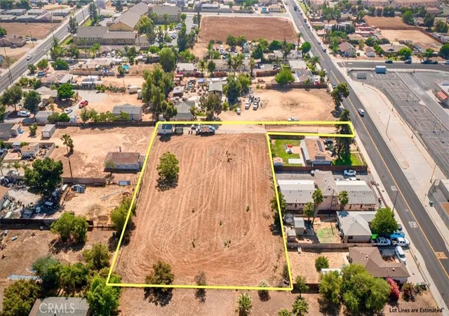 Photo 3 of Sale Pending at 24094 Atwood Ave, Moreno Valley, CA 92553 | MLS# IG25135366 | Listing updated on 2026-09-23