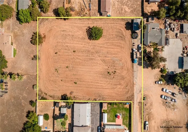 Photo 4 of Sale Pending at 24094 Atwood Ave, Moreno Valley, CA 92553 | MLS# IG25135366 | Listing updated on 2026-09-23